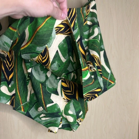 FARM Rio Green Leaf Print Linen Women Skort